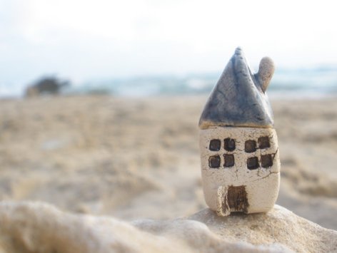 Miniature clay beach house by Orlydesigns