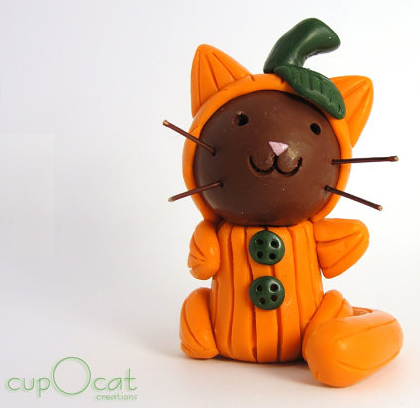 Halloween pumpkin cat from Cup O Cat on Etsy